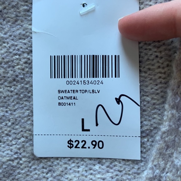 NWT Forever 21 Beige‎ Sweater - Picture 2 of 4